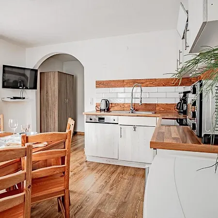Apartments Leszek Elis 141 Inclusive Silvretta Summercard דירה סי